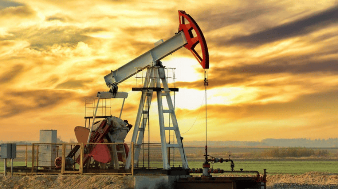 النفط يرتفع أكثر من 2% مع تعطل الإمدادات بفعل الحرب على إيران